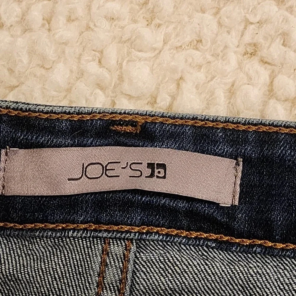 Joe's JeansWomen's Blue Mid Rise Distressed Jeans size 25 new!!‎